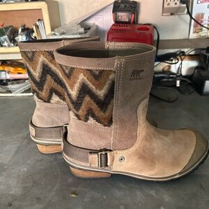 Sorel Women's Tan and Brown Boots